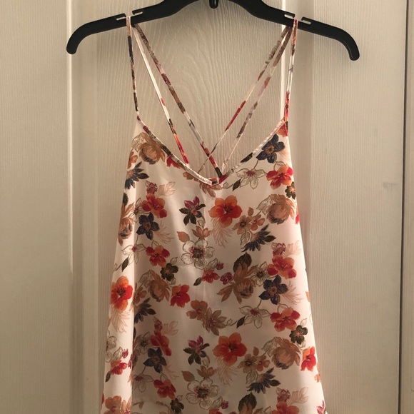 HOLLISTER floral tank - Picture 1 of 3